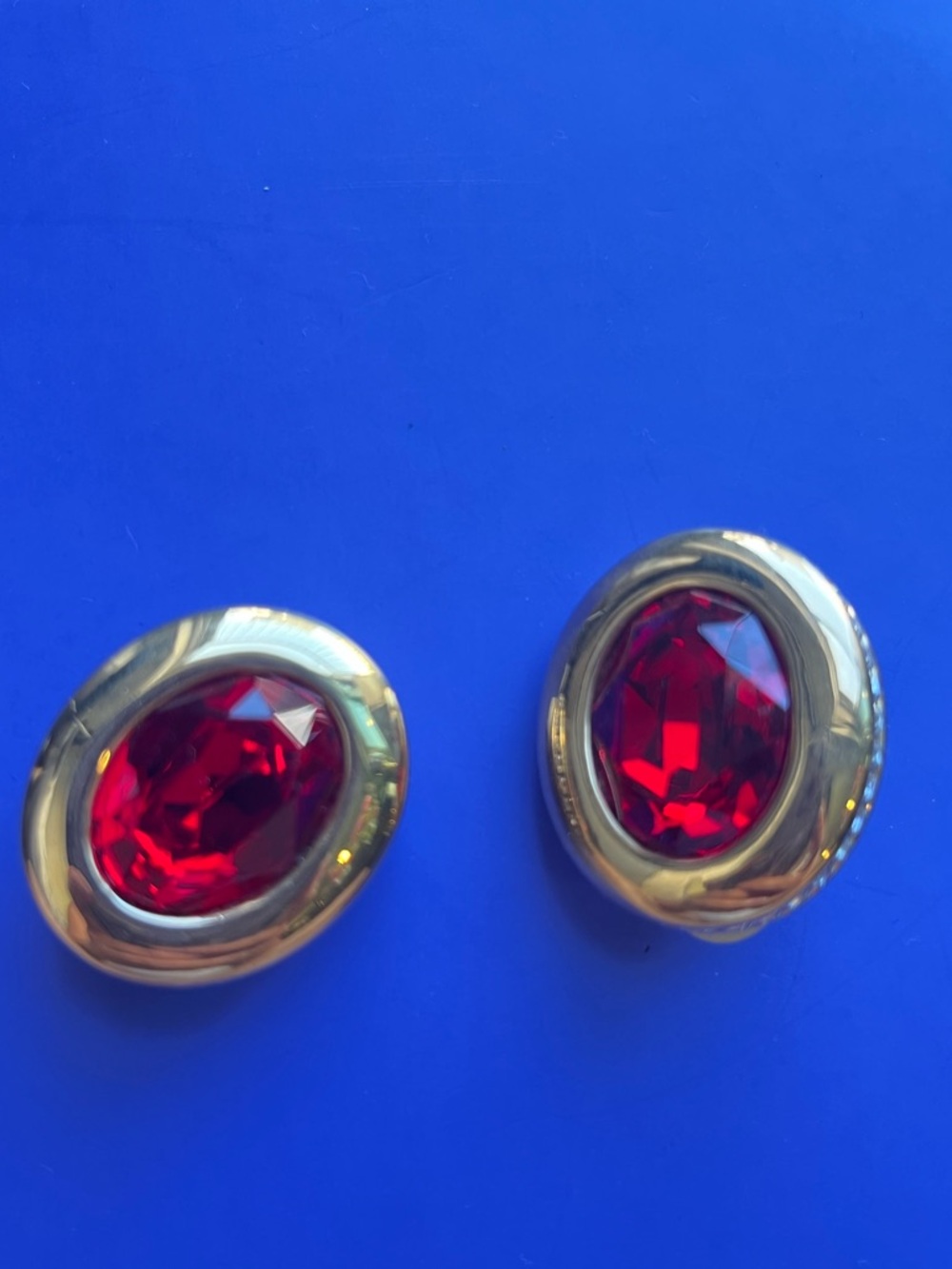SWAROVSKI Baroque classic Red Crystal  earrings